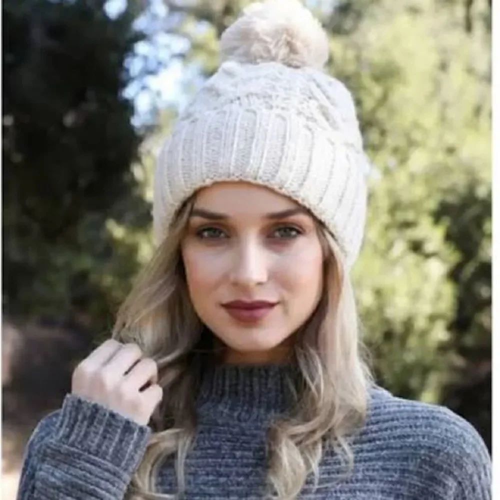 NWT INC international Concepts knitted off white beanie hat